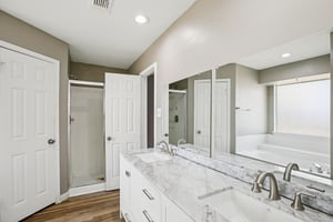 Harpers Dr-S0402-027.jpg