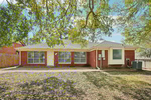 Harpers Dr-S0402-029.jpg