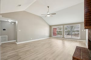 Harpers Dr-S0402-007r.jpg