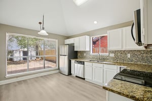 Harpers Dr-S0402-013r.jpg