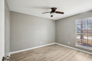 Harpers Dr-S0402-016r.jpg