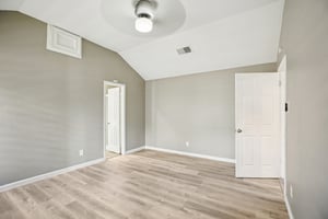 Harpers Dr-S0402-025r.jpg