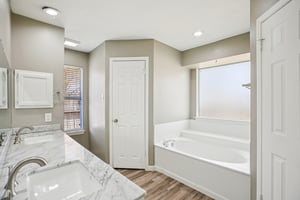 Harpers Dr-S0402-026r.jpg