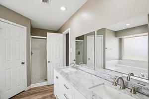 Harpers Dr-S0402-027r.jpg