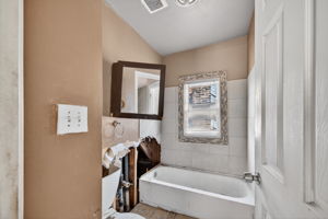 6603 S Oakley Ave, Chicago, IL 60636_009