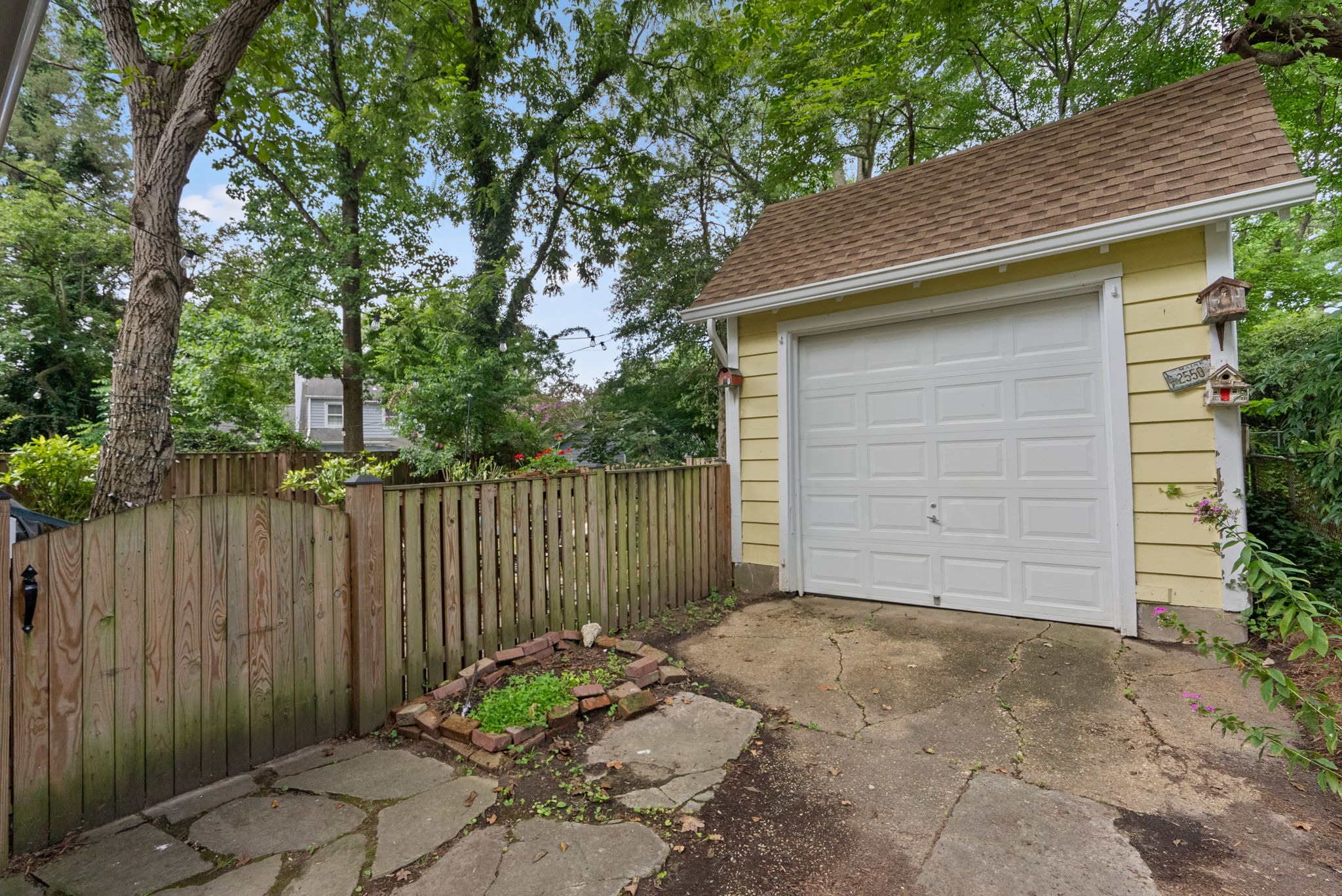 Detached Garage