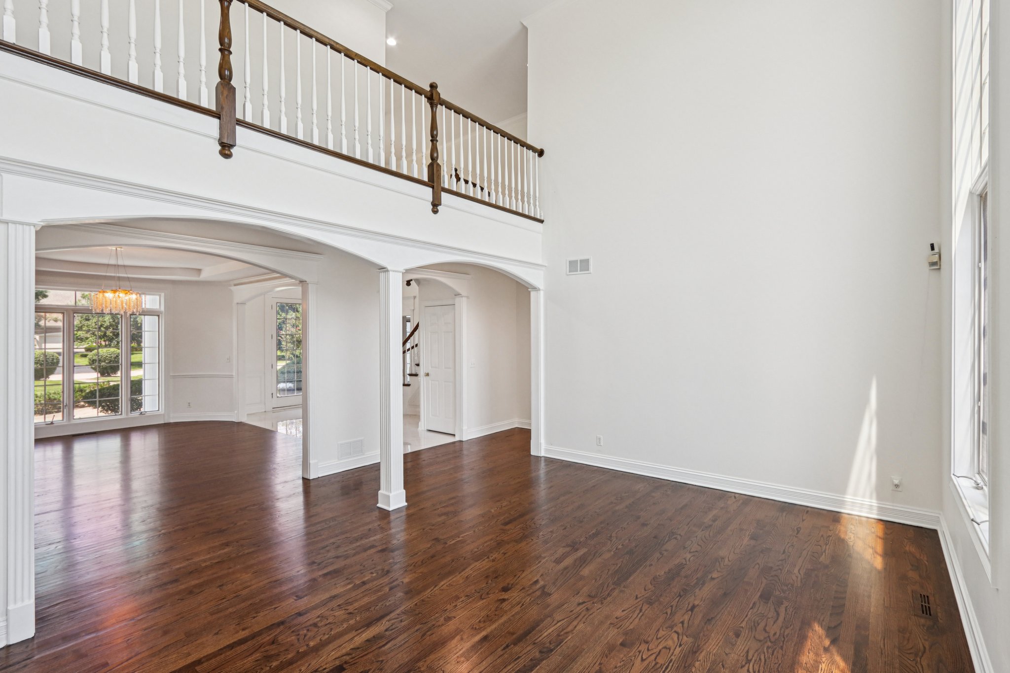 Oakwood Manor Dr-007.jpg