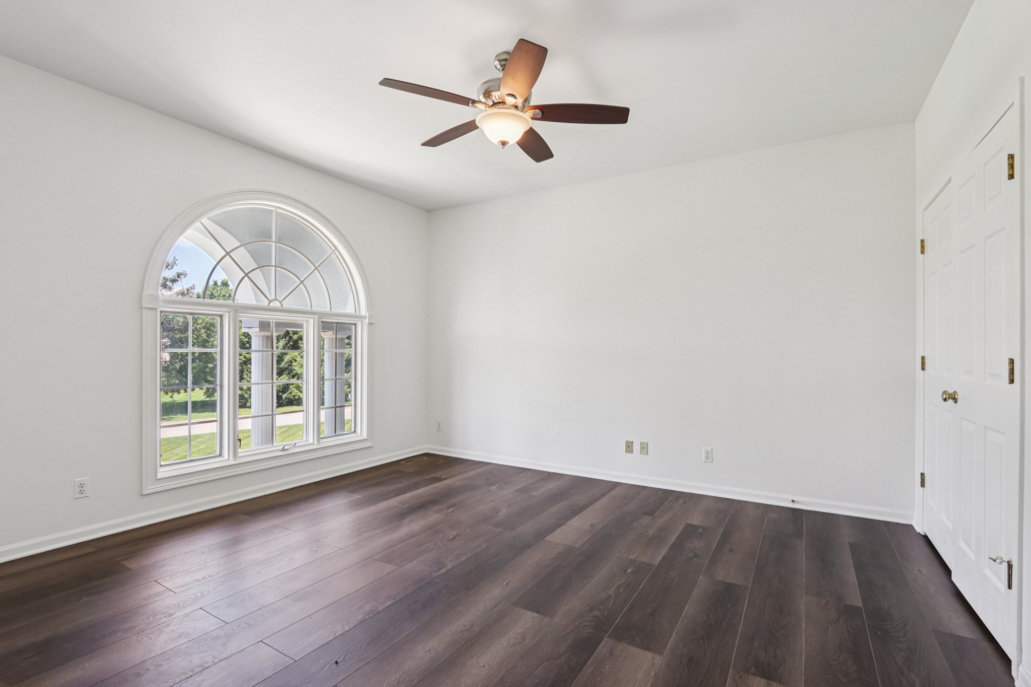 Oakwood Manor Dr-043.jpg