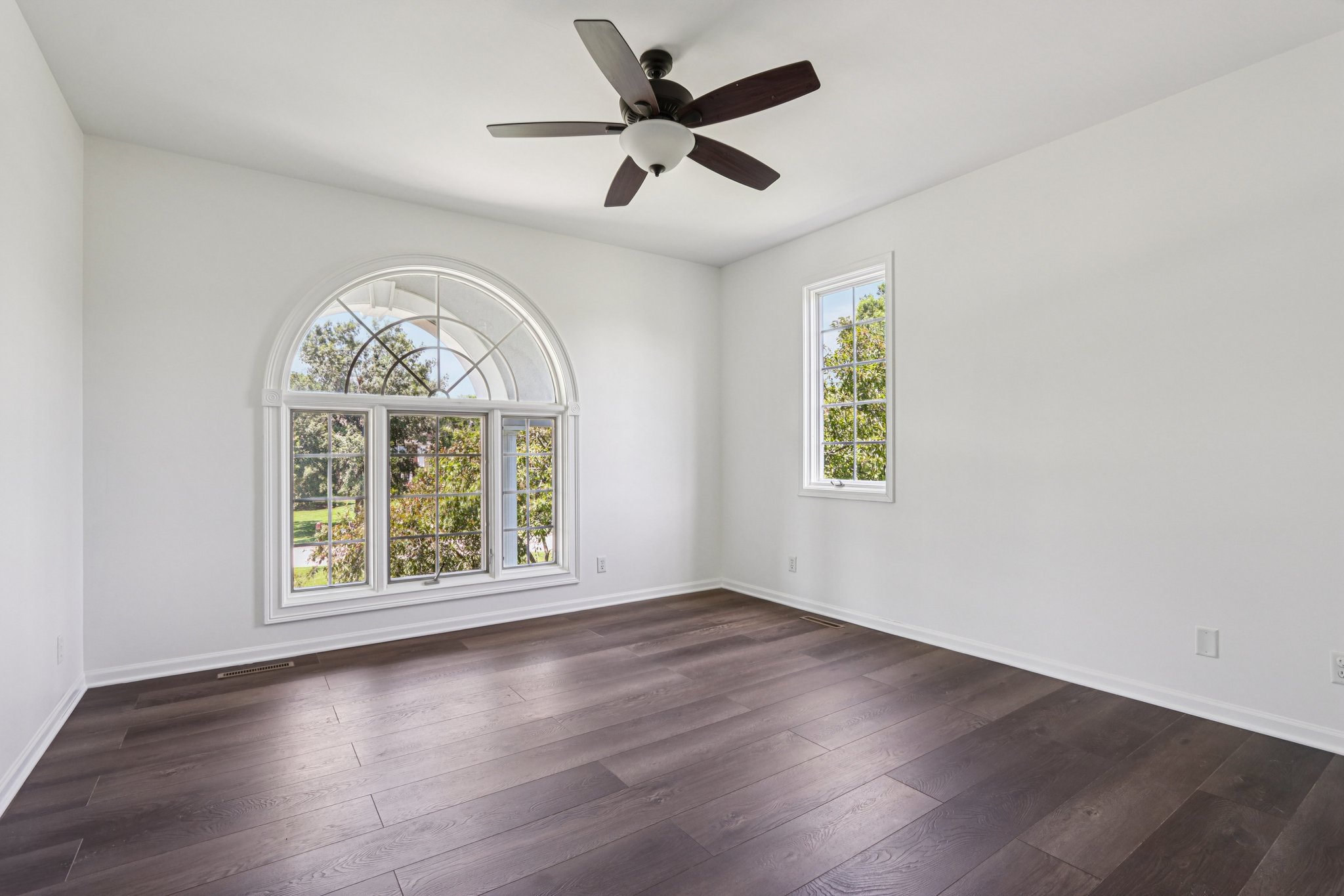 Oakwood Manor Dr-053.jpg