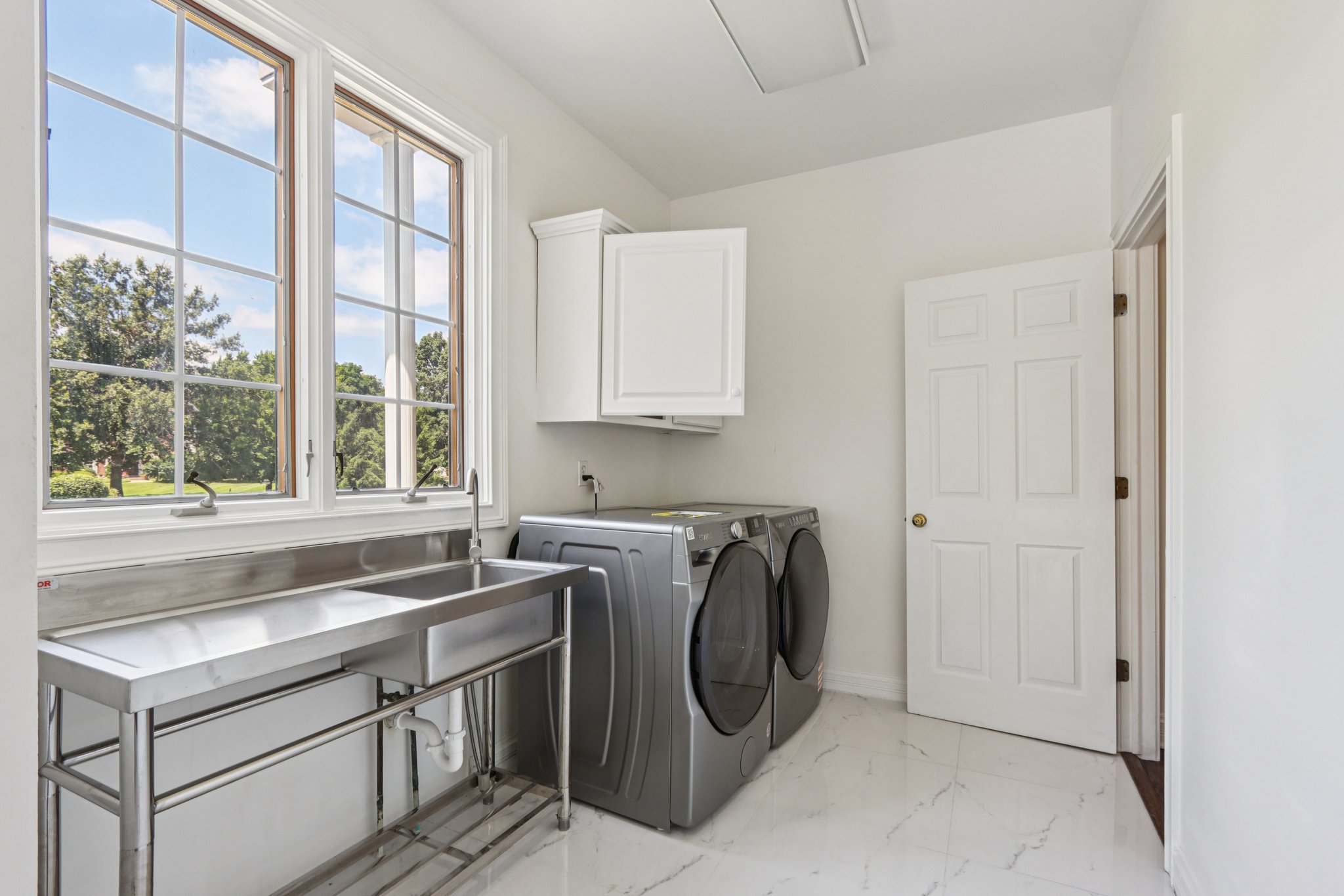 Oakwood Manor Dr-055.jpg