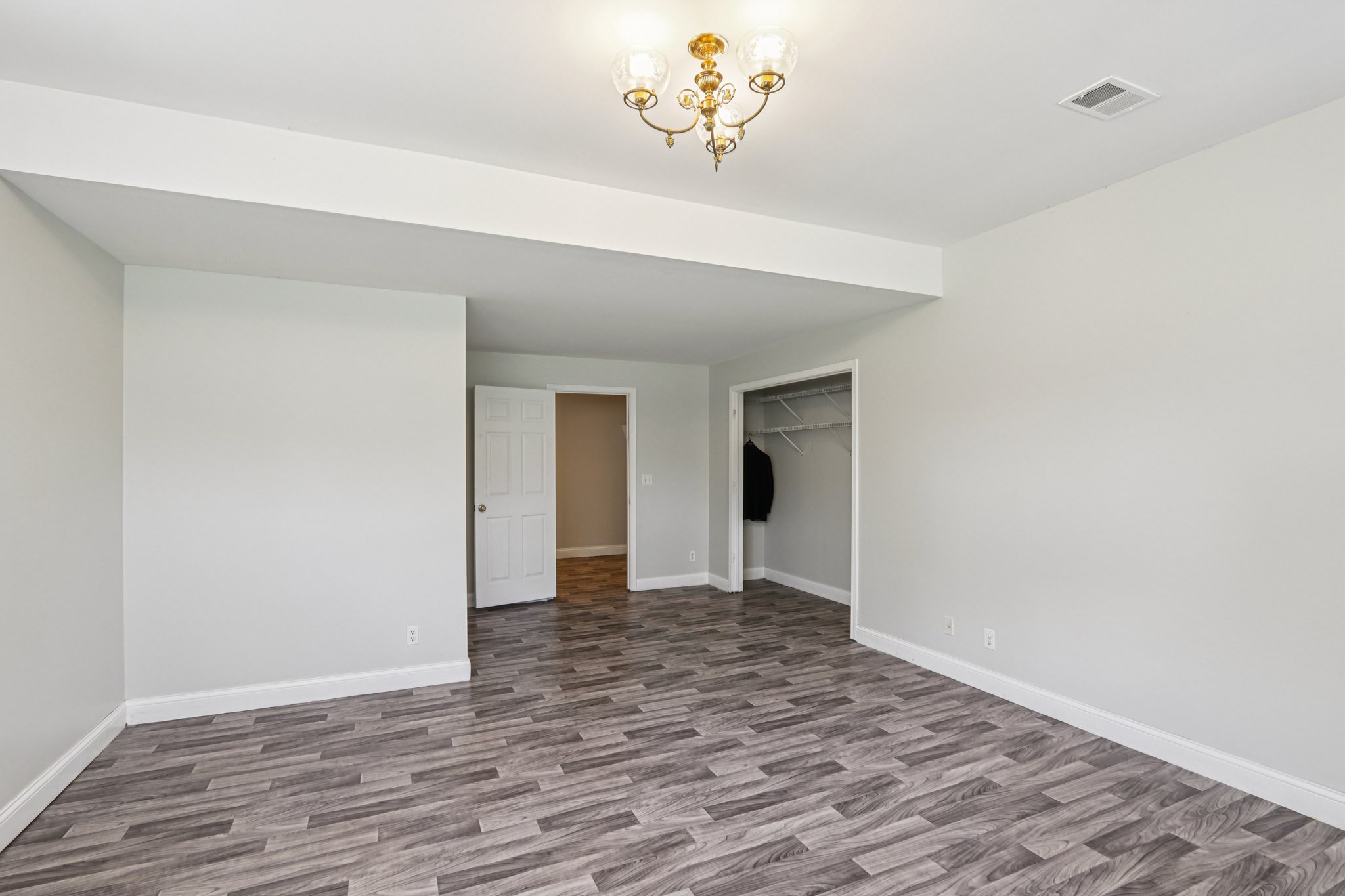 Oakwood Manor Dr-058.jpg