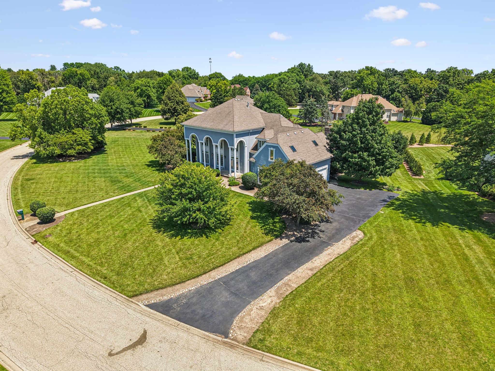 Oakwood Manor Dr-079.jpg