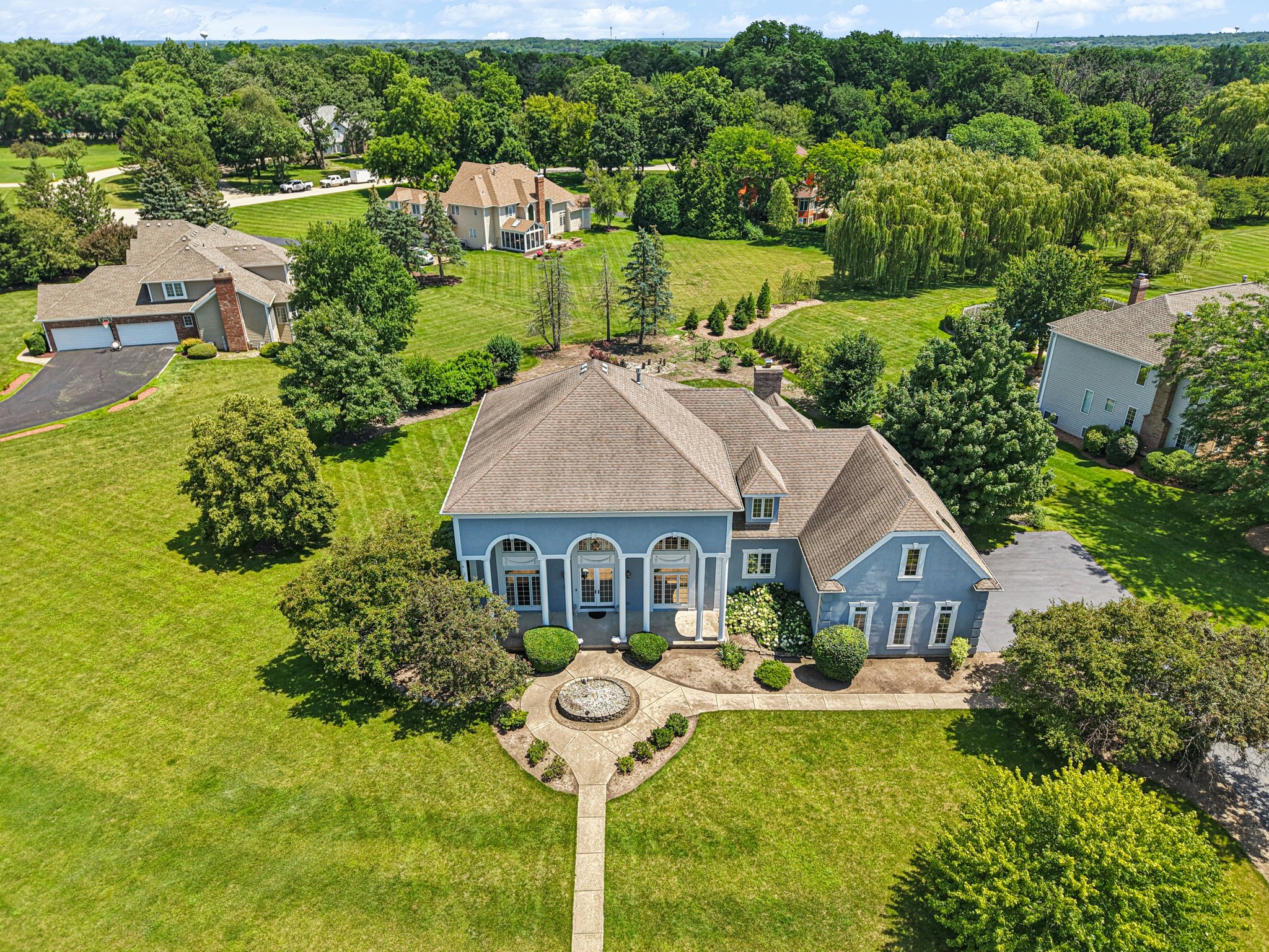 Oakwood Manor Dr-081.jpg