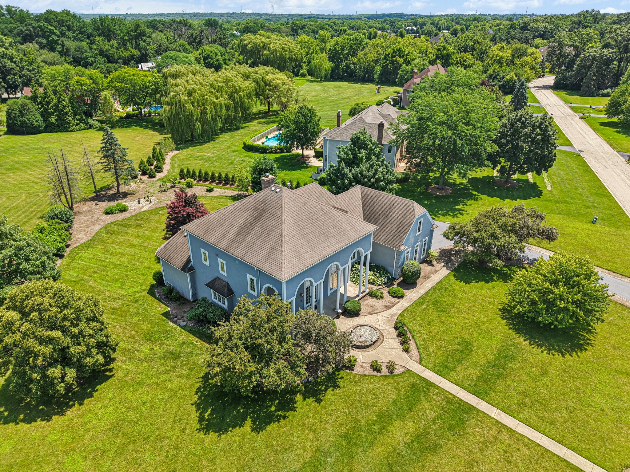 Oakwood Manor Dr-082.jpg