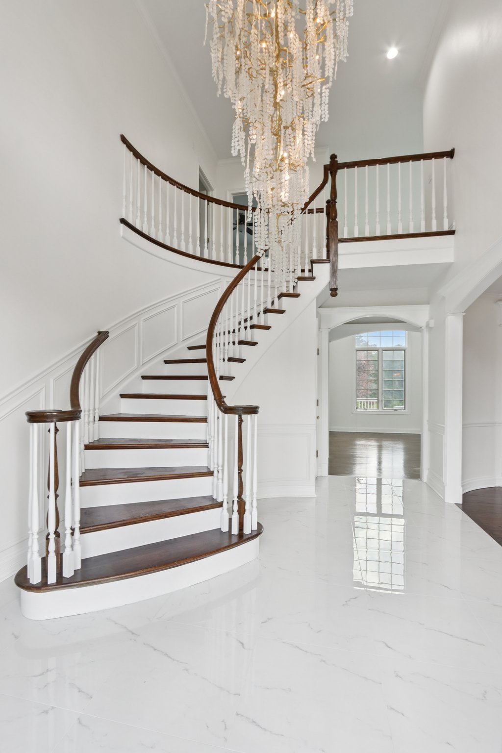 Oakwood Manor Dr-S2407-1-007.jpg