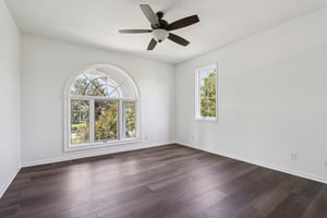 Oakwood Manor Dr-053.jpg