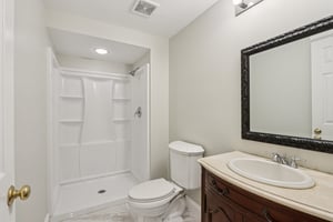 Oakwood Manor Dr-056.jpg