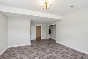Oakwood Manor Dr-058.jpg
