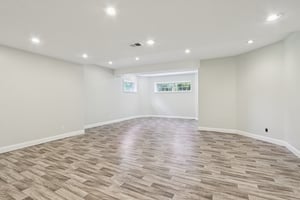 Oakwood Manor Dr-060.jpg