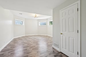 Oakwood Manor Dr-063.jpg