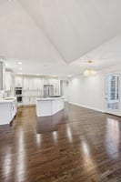 Oakwood Manor Dr-S2407-1-016.jpg