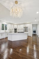 Oakwood Manor Dr-S2407-1-017.jpg
