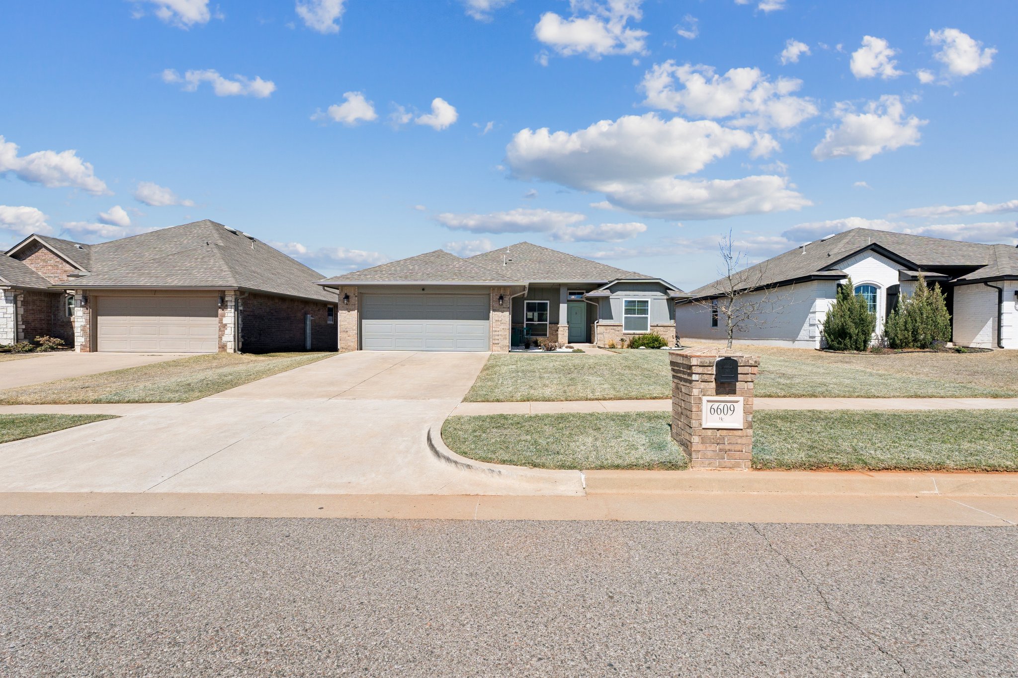 6609 NW 157th St_001.jpg