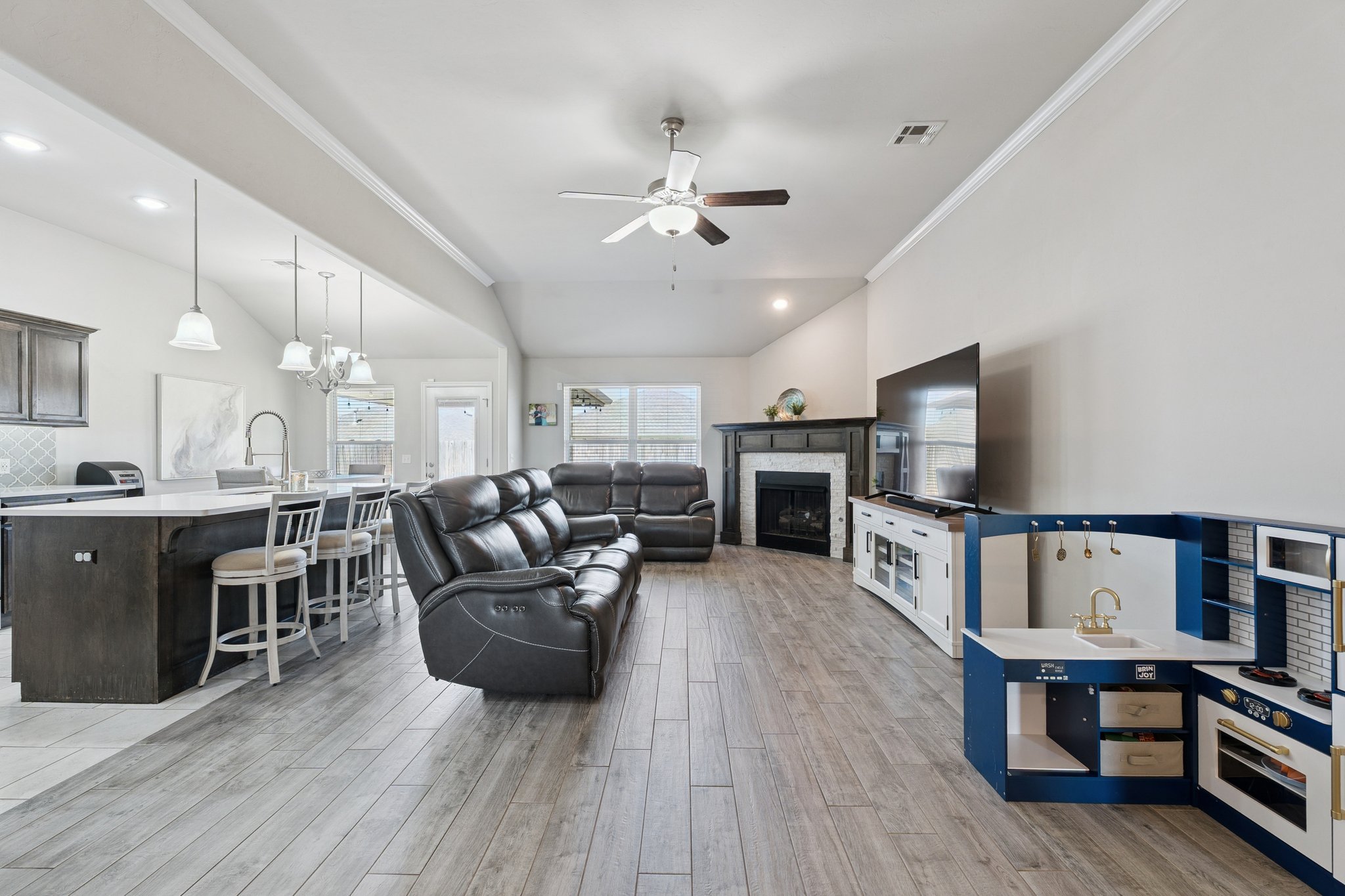 6609 NW 157th St_009.jpg