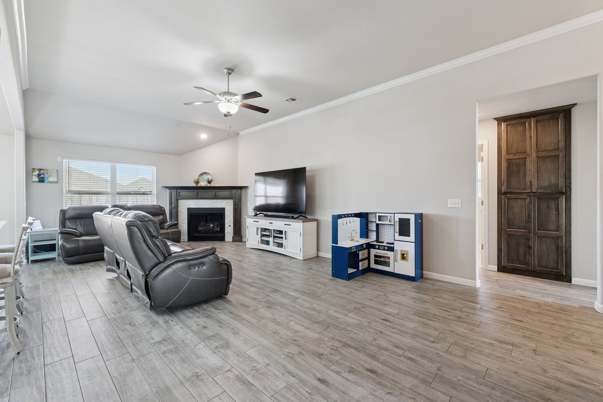 6609 NW 157th St_010.jpg