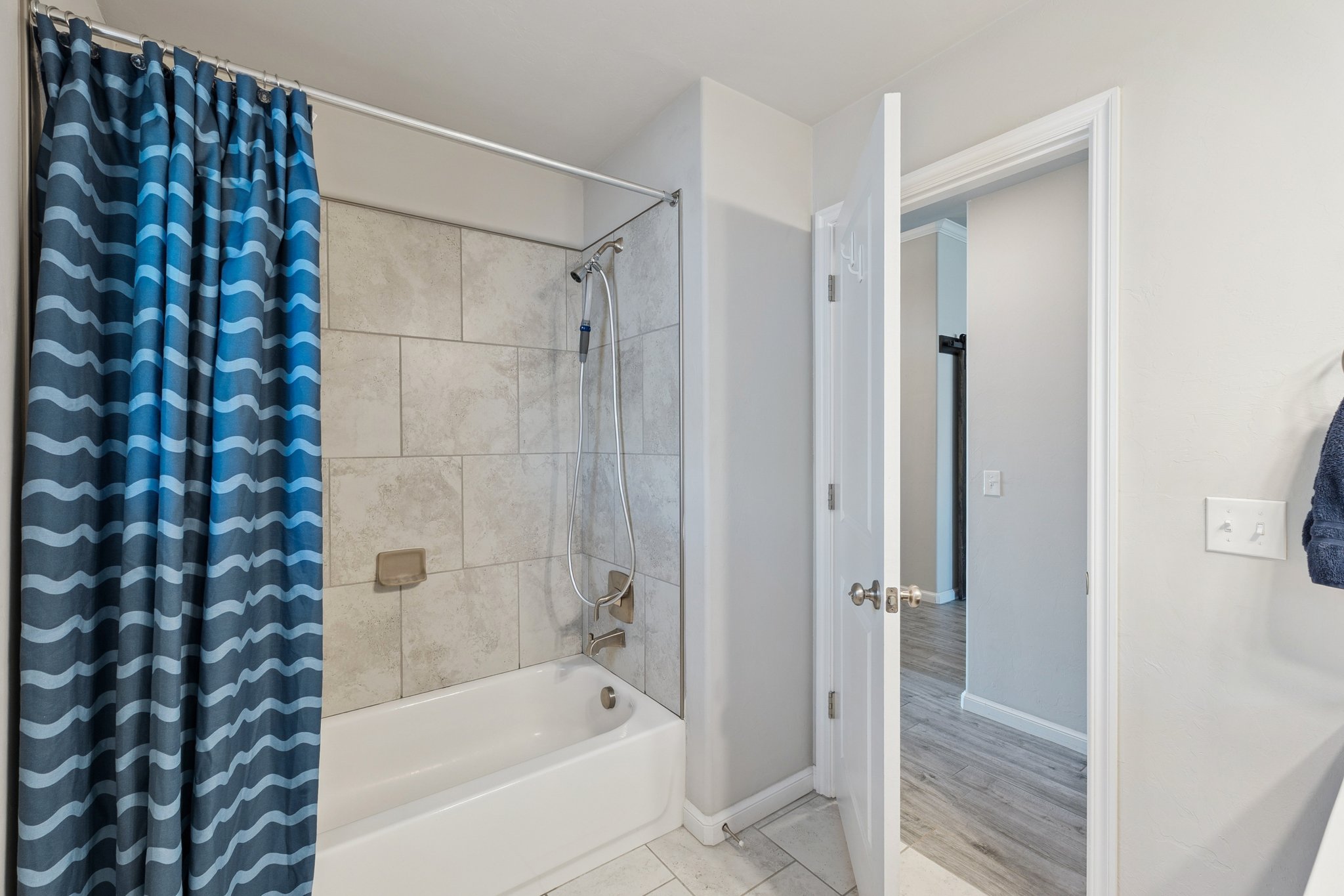 6609 NW 157th St_046.jpg