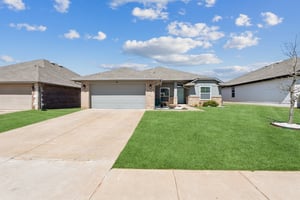 6609 NW 157th St_003.jpg