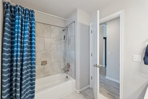 6609 NW 157th St_046.jpg