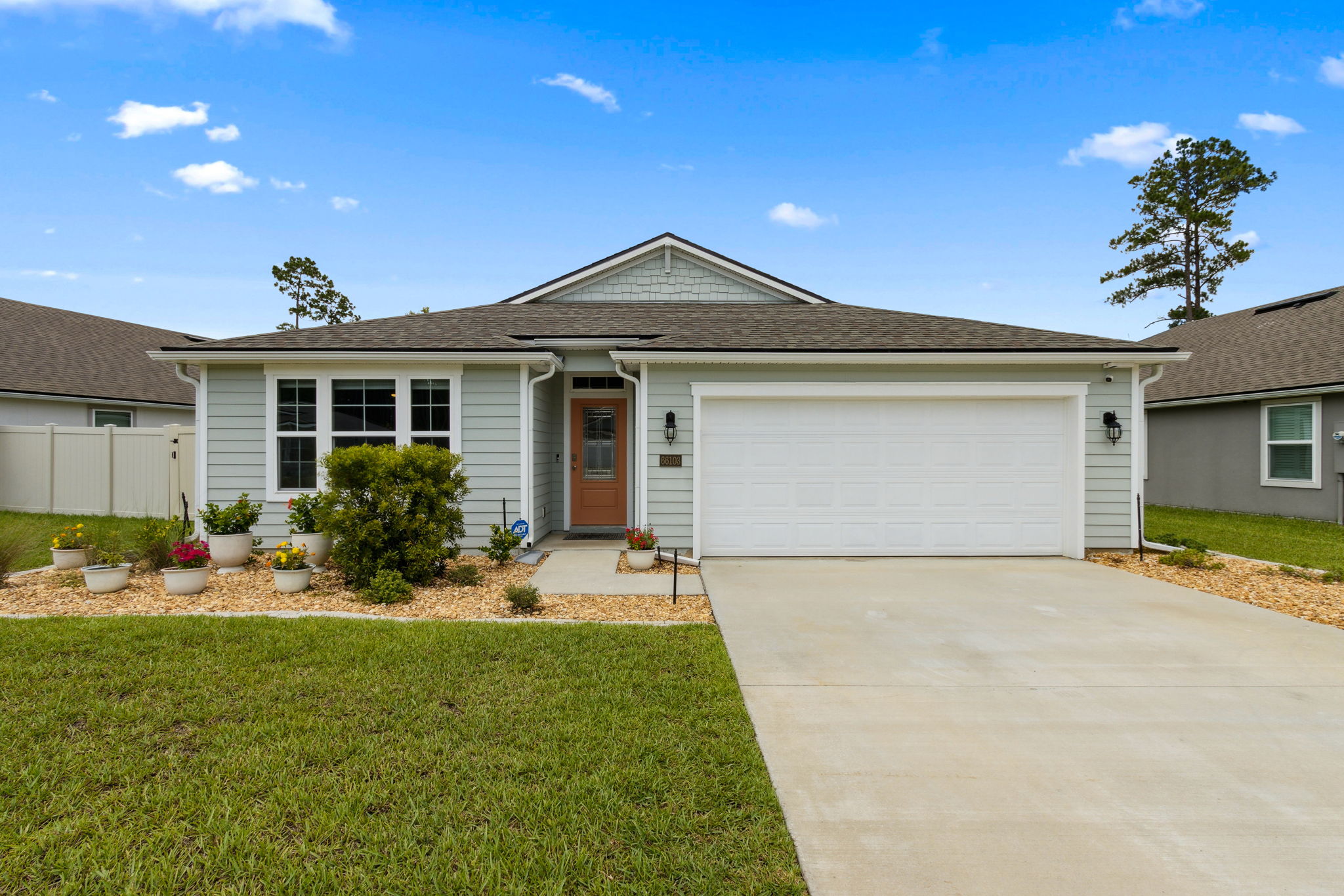 Welcome to 66103 Edgewater Dr