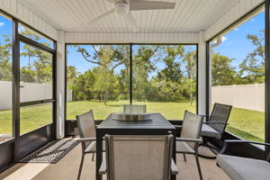 Screened-in Porch