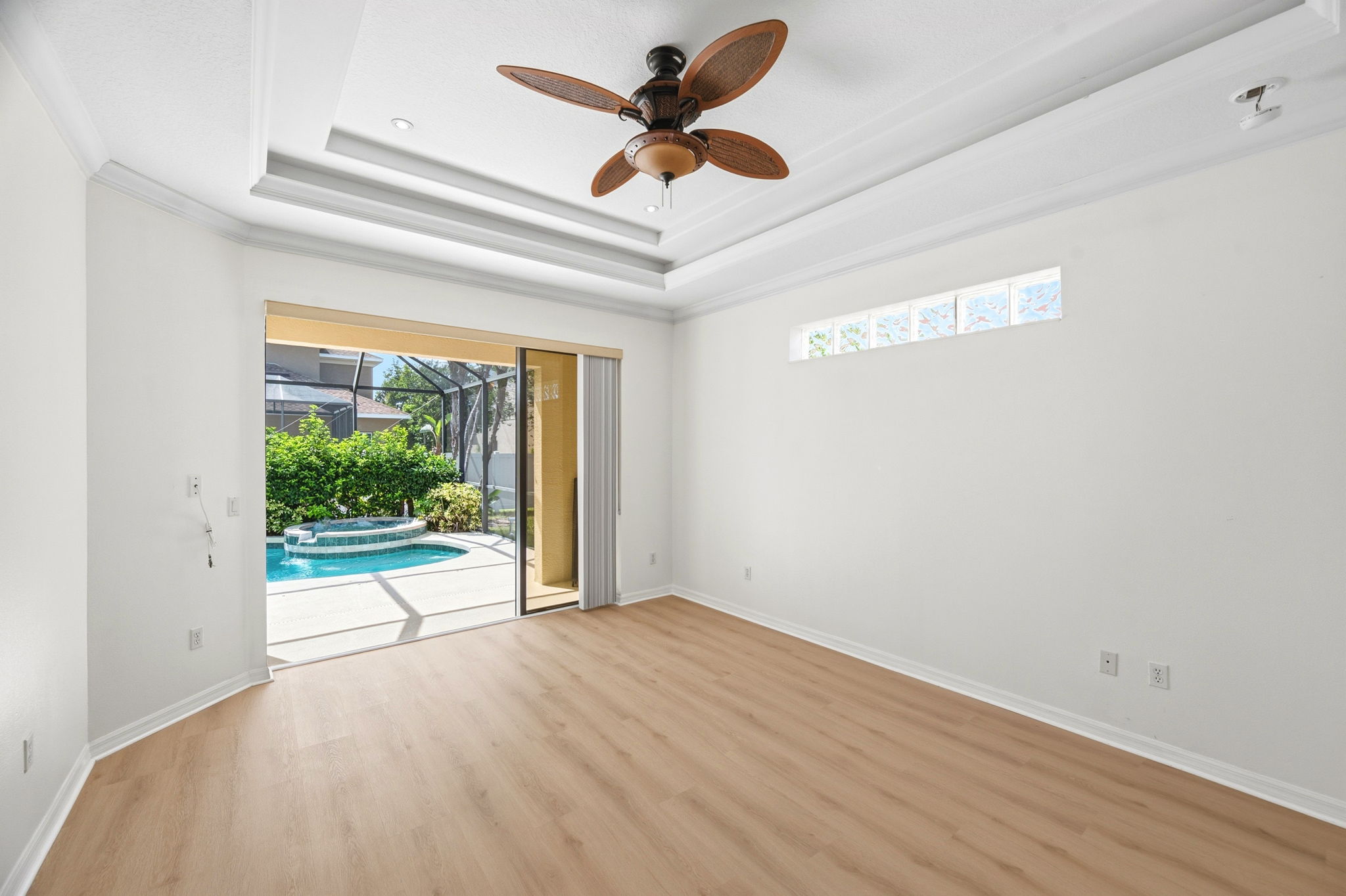 Interiors (25)