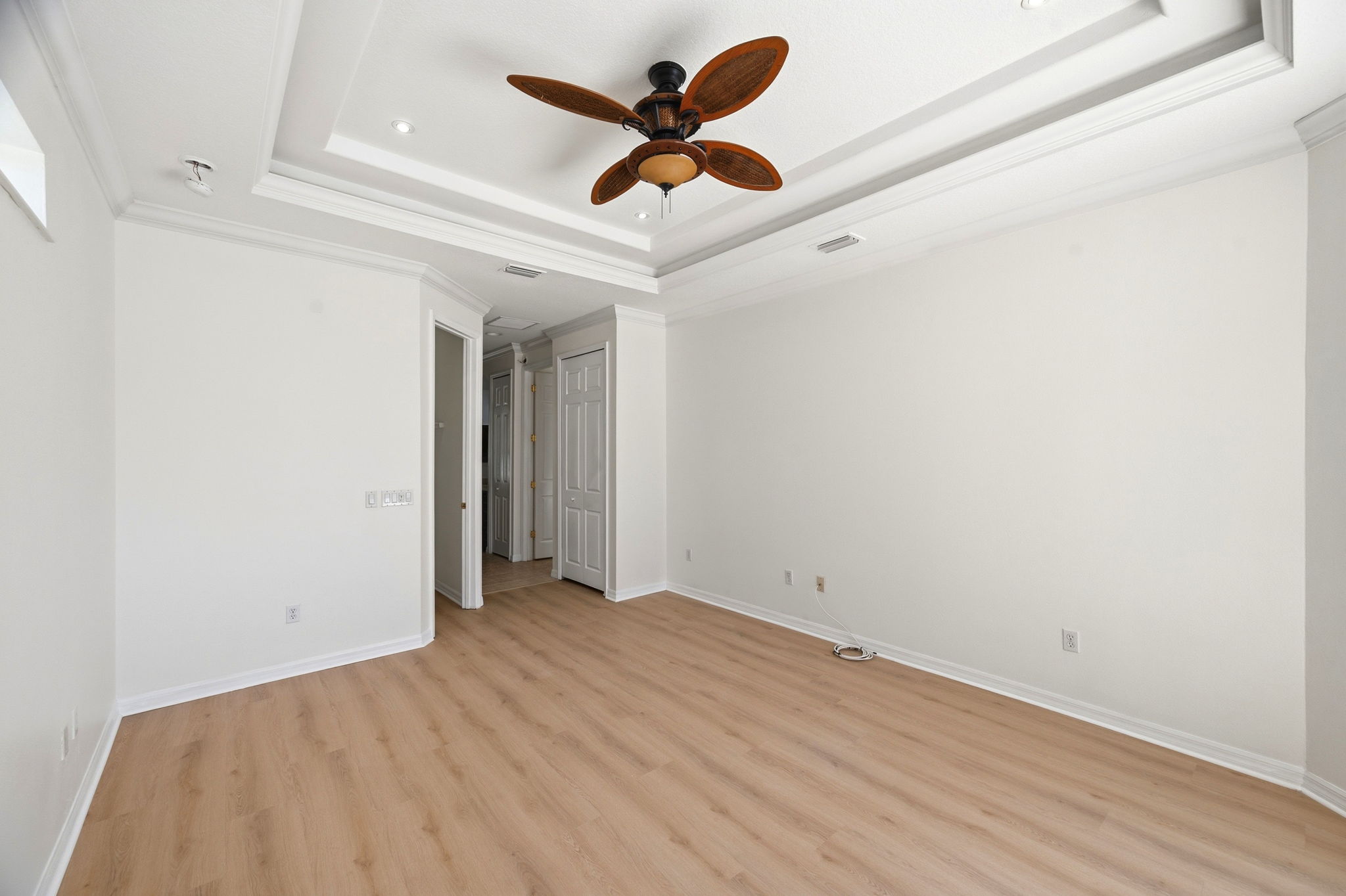 Interiors (27)