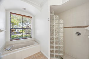 Interiors (32)