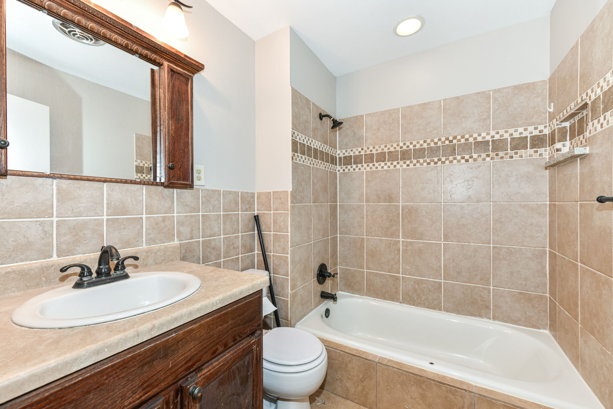 2nd Full Bathroom