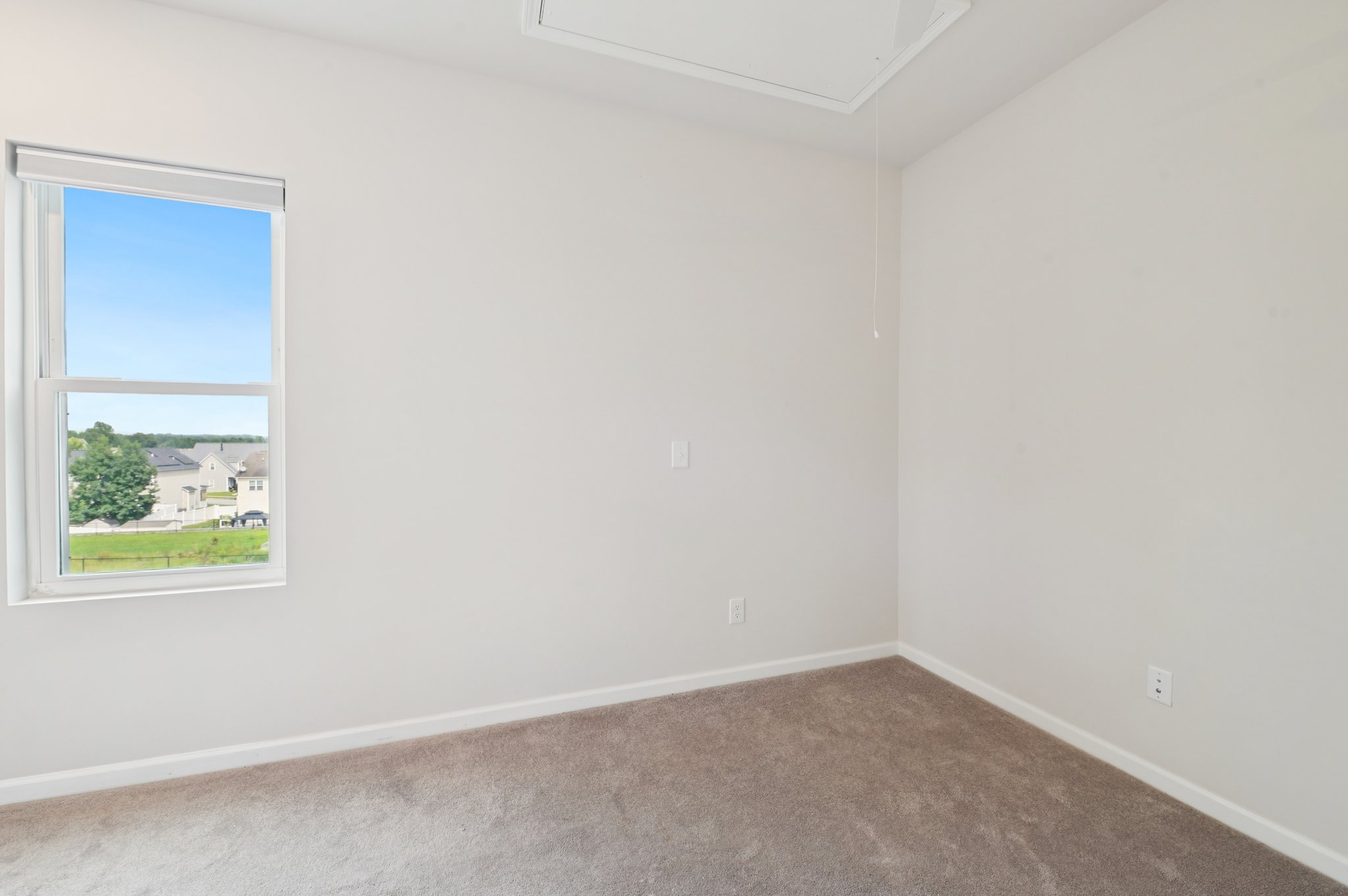 Bunker Hill Dr-S2108-016.jpg