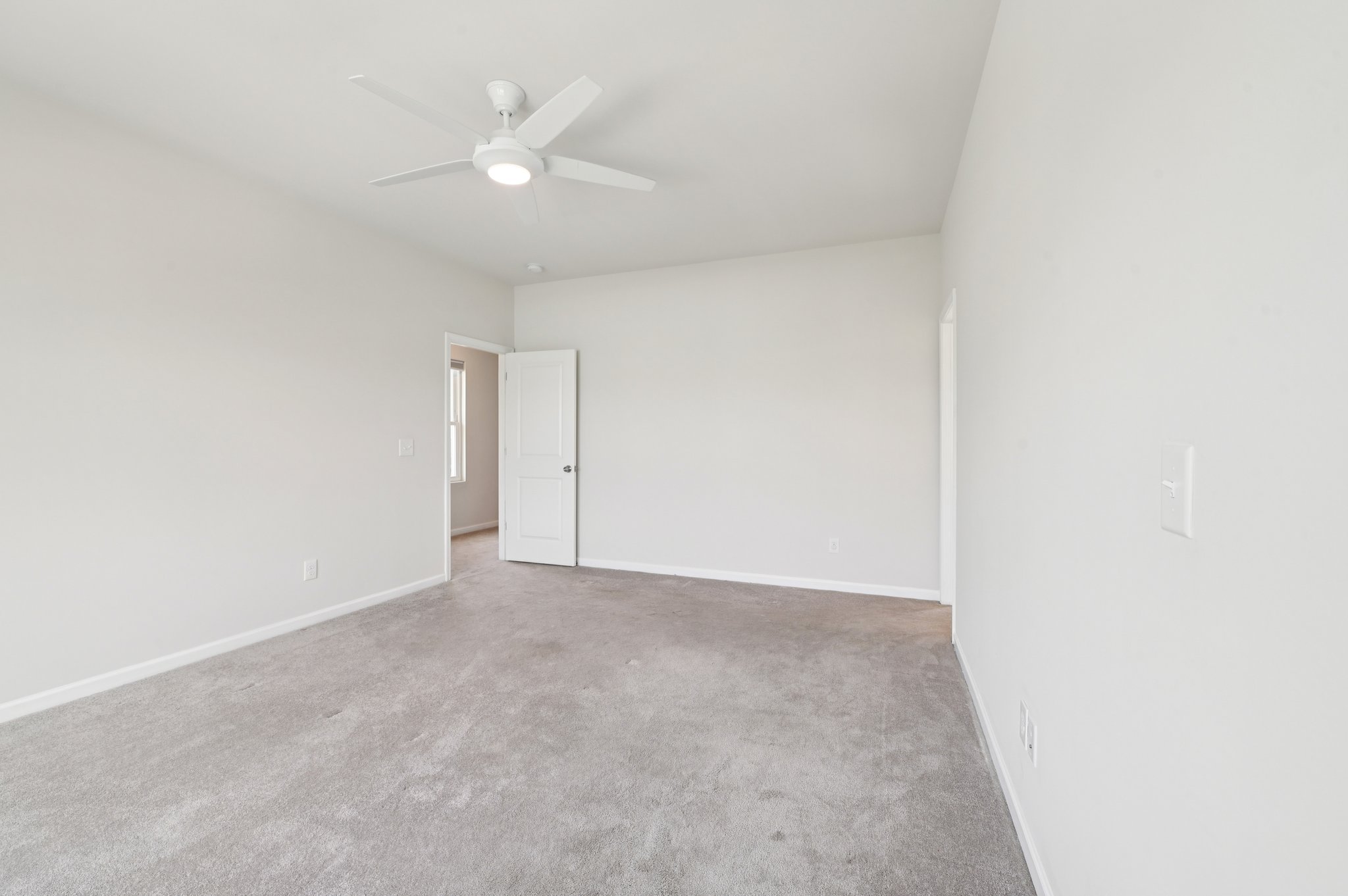 Bunker Hill Dr-S2108-020.jpg