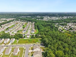 Bunker Hill Dr-S2108-042.jpg