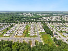 Bunker Hill Dr-S2108-043.jpg