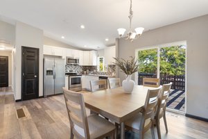 Kitchen/Eating Area