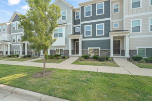 Photo 0
