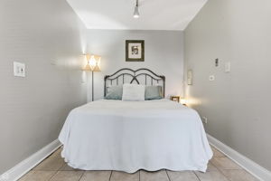 6619 N Sheridan Rd 401 - Jefferson Vice_CHP2025_016