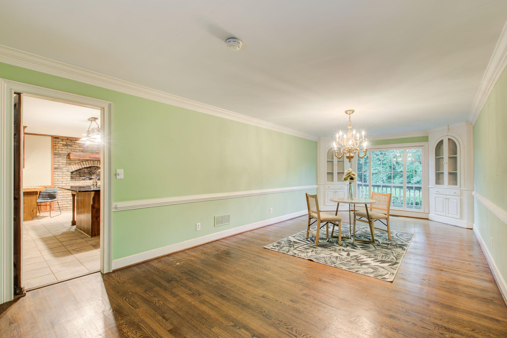 19 Dining D w Kitchen View