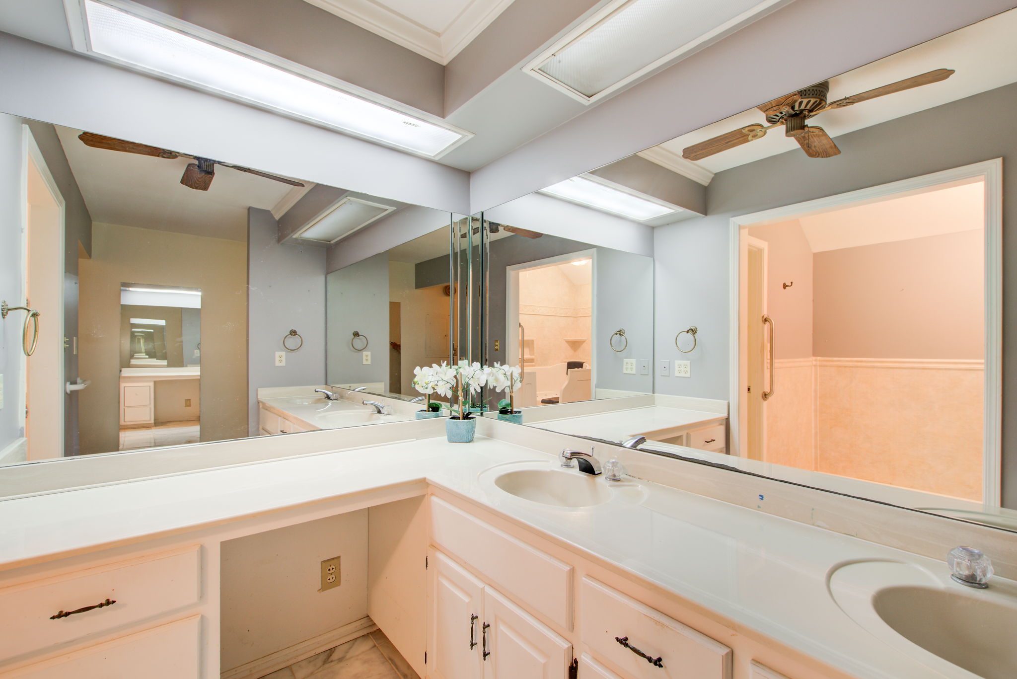 37 Main BR En Suite A