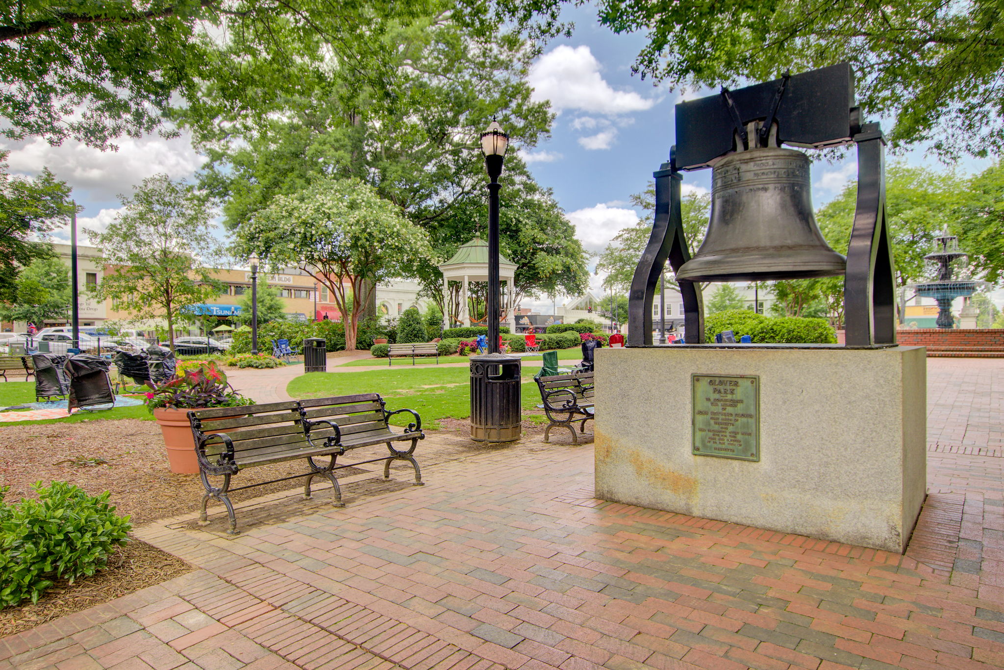 77 Marietta Square  Courtyard w Bell