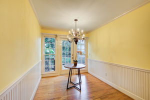 22 Breakfast Area A w Ext Walkout