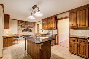 25 Kitchen w Utility + BA Access